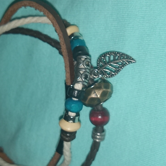 Pull String Bracelet - Picture 2 of 2